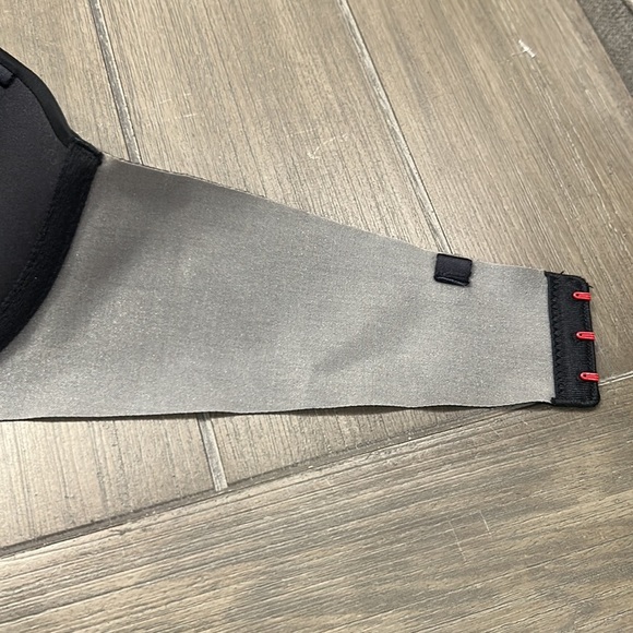 Spanx Up For Anything Strapless Bra - Picture 7 of 8